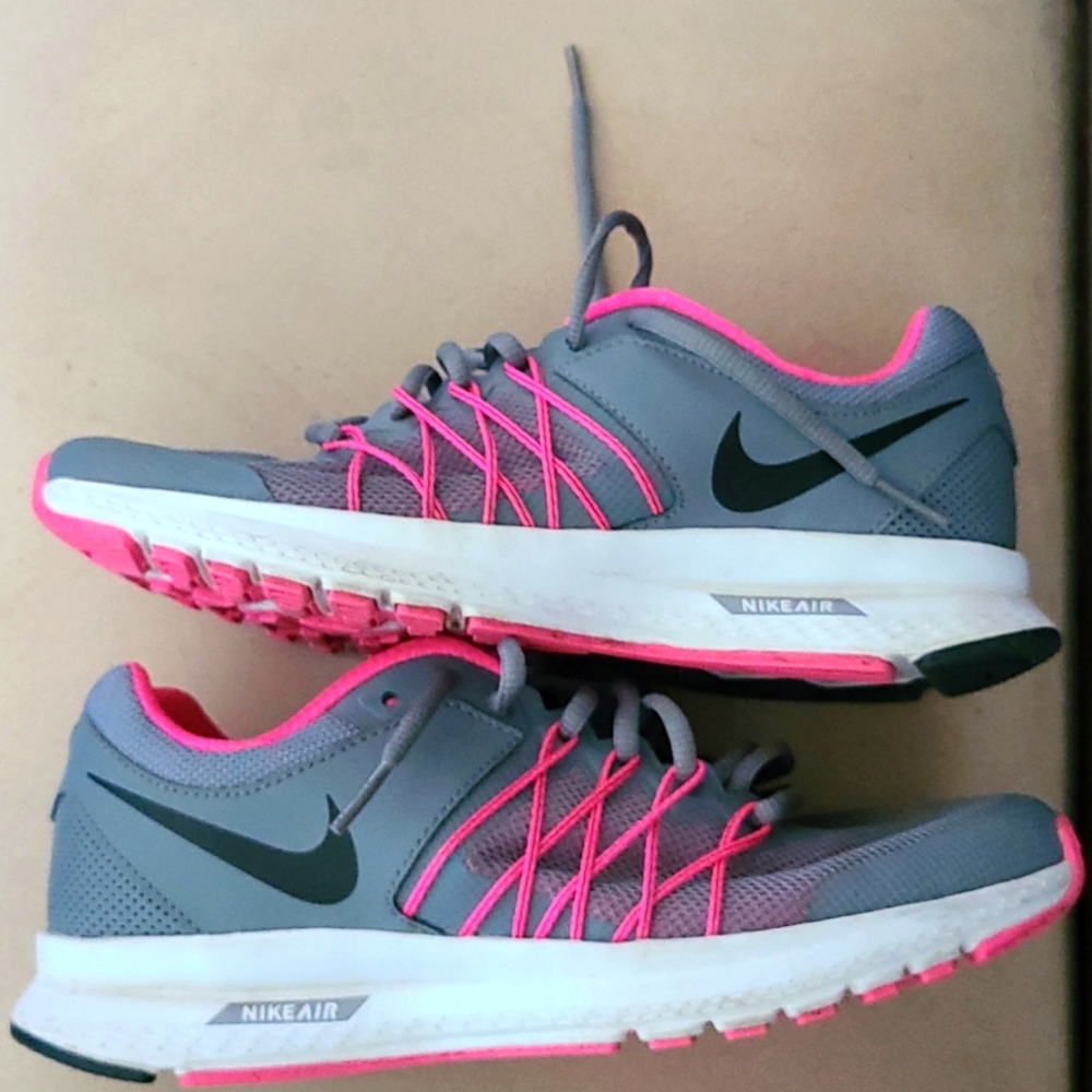 Nike Women's Air shoes size 7
